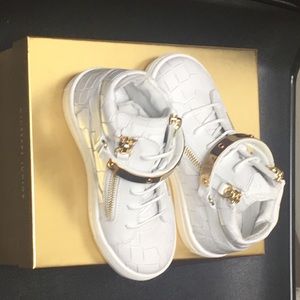 Giuseppe Zanotti junior Nicki